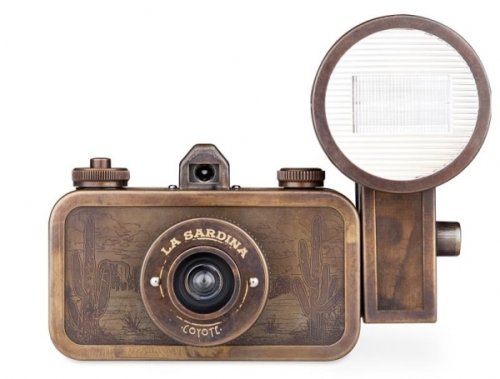 La Sardina Camera & Flash - Coyote
