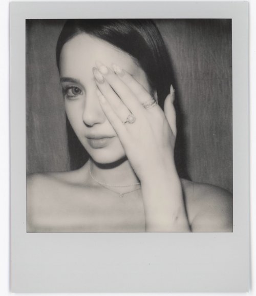 Polaroid Now 3 портретна зйомка