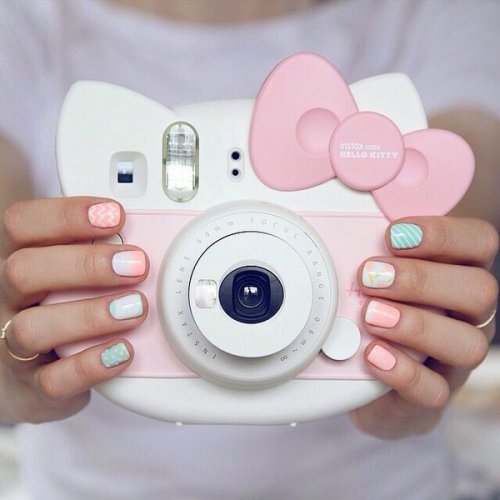 Hello Kitty Fujifilm Instax mini 