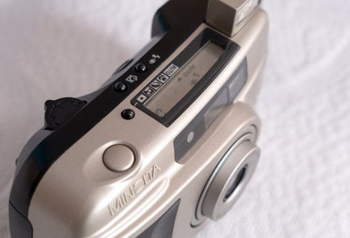 Minolta Riva Zoom 125ex