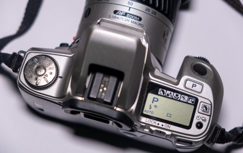 Minolta Dynax 505si / Maxxum HTsi 28-70 AF 35мм