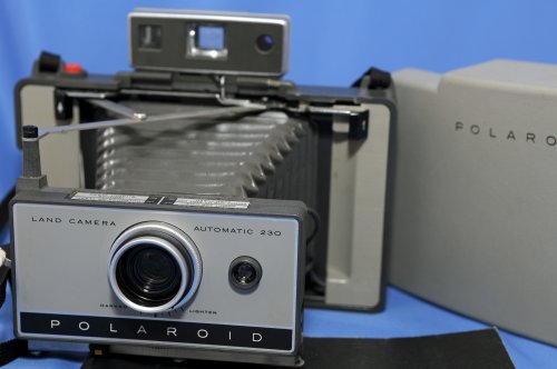 Polaroid Land 230